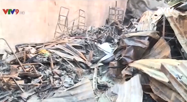Kiên Giang: Cháy chợ lúc nửa đêm làm thiệt hại 5 căn nhà - Ảnh 1.