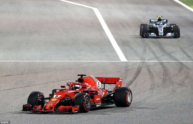 F1: Sebastien Vettel giành chiến thắng kịch tính tại Bahrain GP - Ảnh 2.