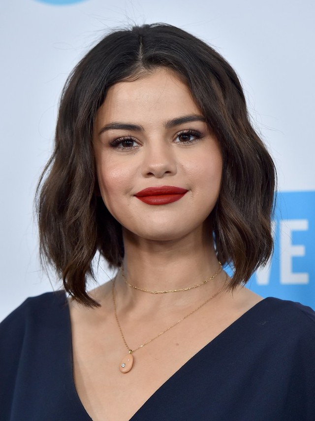 Selena Gomez chơi trội đổi 3 kiểu tóc trong 1 tuần - Ảnh 3.