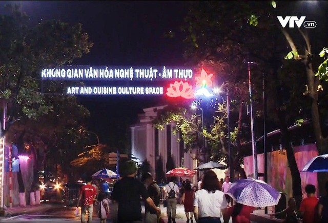 Phố đi bộ Trịnh Công Sơn (Hà Nội) chính thức khai trương - Ảnh 1.