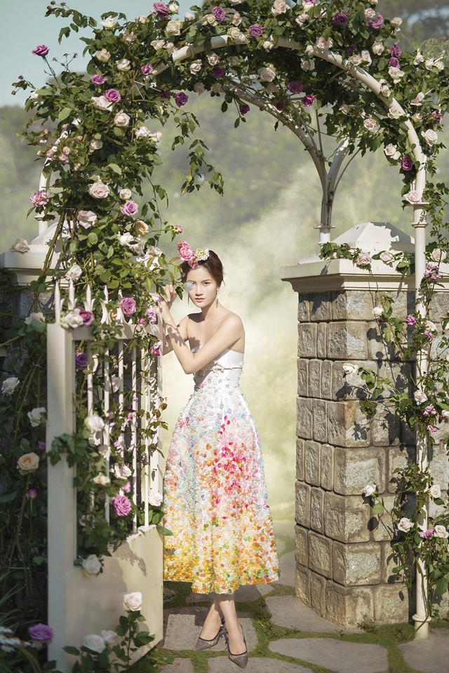 Hương Ly Next Top Model hóa công chúa diễm lệ trong bộ ảnh mới - Ảnh 4.