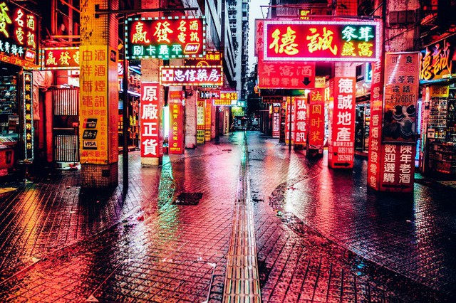 Nghề làm đèn neon ở Hong Kong (Trung Quốc) đang dần mai một - Ảnh 1.