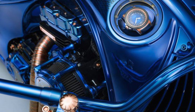 Harley-Davidson Blue Edition: Quái thú mô tô có giá đắt hơn cả một siêu xe Ferrari - Ảnh 5.