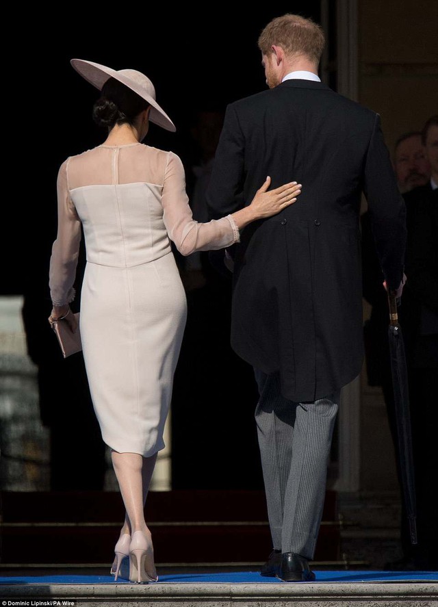 Cặp đôi Meghan Markle - Harry tham gia sự kiện Hoàng gia đầu tiên sau hôn lễ - Ảnh 6.