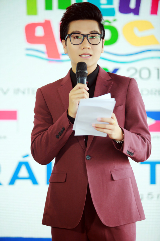 Công Tố xuất hiện như trai Hàn tại họp báo Liên hoan thiếu nhi quốc tế 2018 - Ảnh 5.