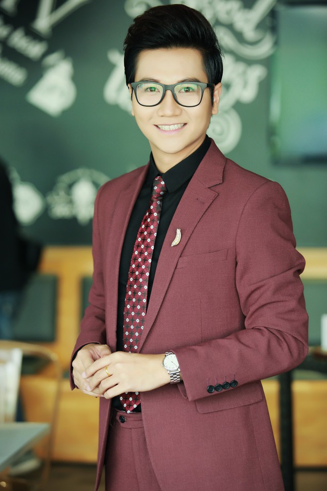 Công Tố xuất hiện như trai Hàn tại họp báo Liên hoan thiếu nhi quốc tế 2018 - Ảnh 3.