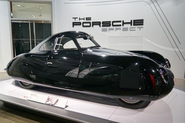 Những huyền thoại vang bóng một thời của Porsche - Ảnh 2.