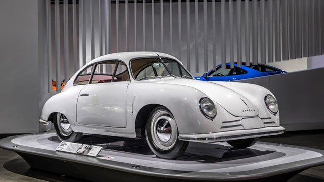 Những huyền thoại vang bóng một thời của Porsche - Ảnh 4.