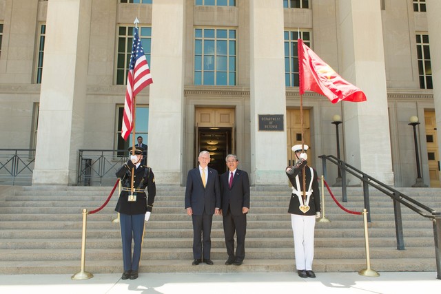 Đại sứ Việt Nam tại Hoa Kỳ Phạm Quang Vinh hội kiến Bộ trưởng Quốc phòng James Mattis - Ảnh 1.
