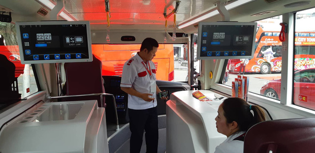 Cận cảnh chiếc xe bus 2 tầng đầu tiên của Hà Nội chính thức đi vào hoạt động - Ảnh 4.