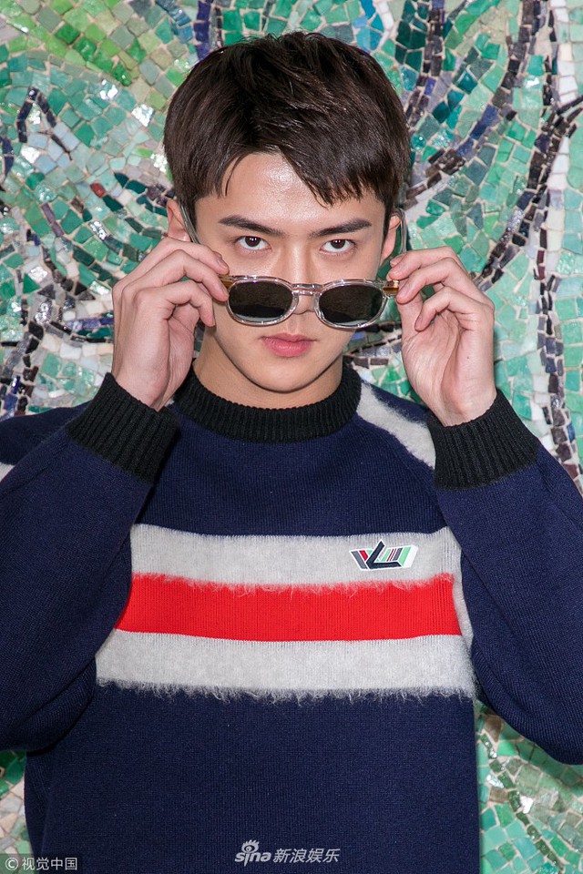 Thành viên EXO được Vogue bình chọn là nam thần tại Louis Vuitton show - Ảnh 2.