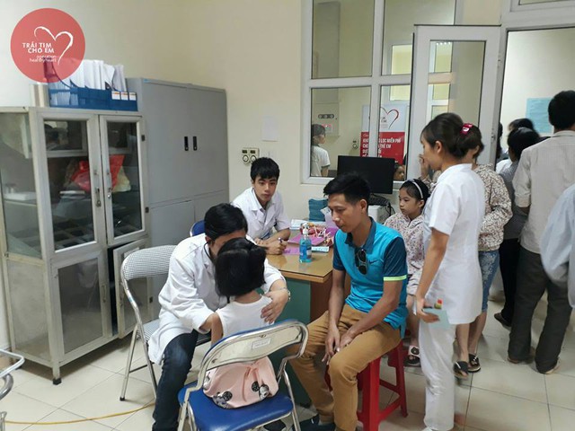 Khám sàng lọc tim bẩm sinh miễn phí cho 1800 em nhỏ tỉnh Nam Định - Ảnh 6.