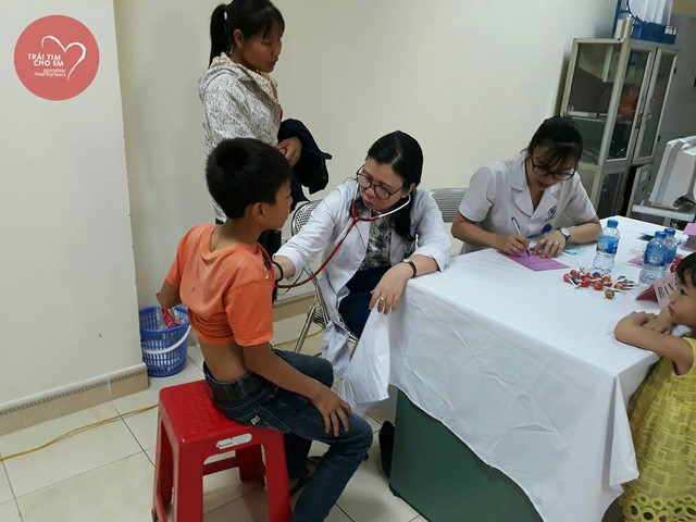 Khám sàng lọc tim bẩm sinh miễn phí cho 1800 em nhỏ tỉnh Nam Định - Ảnh 7.