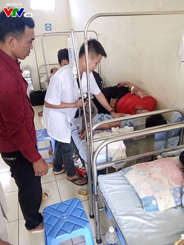 Sơn La: 132 người nhập viện nghi do ngộ độc thực phẩm - Ảnh 1.