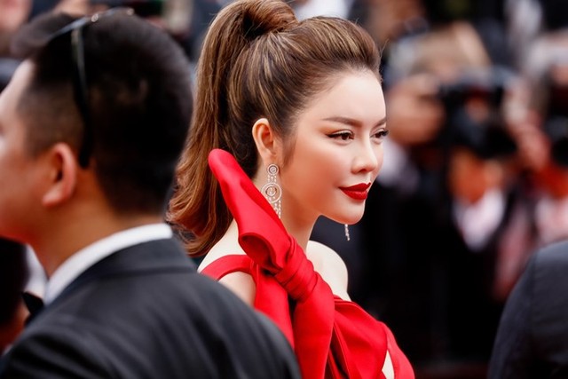 Lý Nhã Kỳ diện váy đỏ rực rỡ, nổi bật tại Cannes - Ảnh 7.