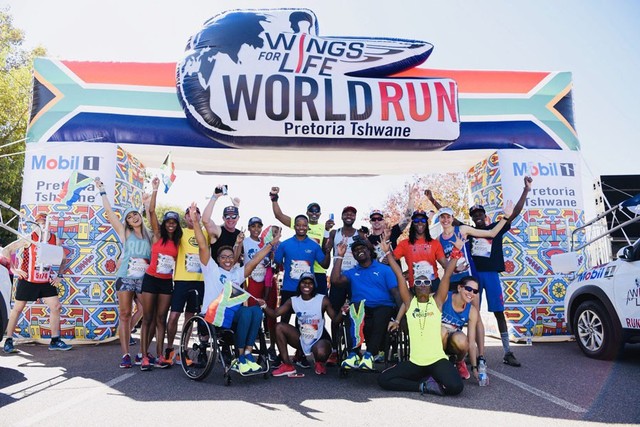 Hơn 100.000 người chạy bộ khắp thế giới gây quỹ nghiên cứu về tủy sống - Ảnh 5.