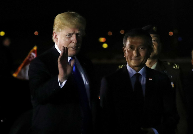Tổng thống Donald Trump đến Singapore 36 tiếng trước cuộc gặp thượng đỉnh Mỹ-Triều - Ảnh 1.