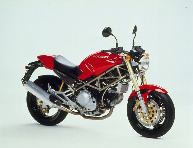 Nhìn lại thành công ngoài mong đợi của Ducati Monster - Ảnh 2.