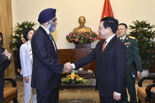 Canada mong muốn hợp tác quốc phòng lâu dài với Việt Nam - Ảnh 1.