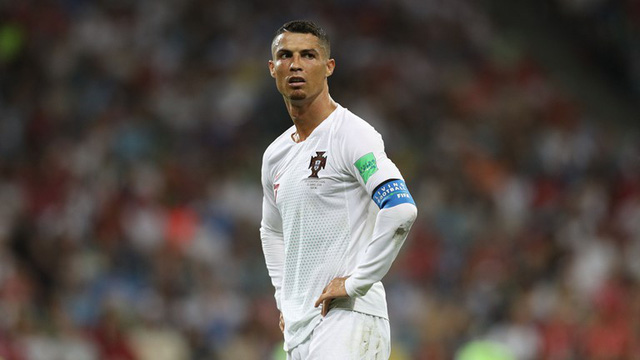 Khoảnh khắc Messi và Cris Ronaldo thất thần rời FIFA World Cup™ 2018 - Ảnh 5.
