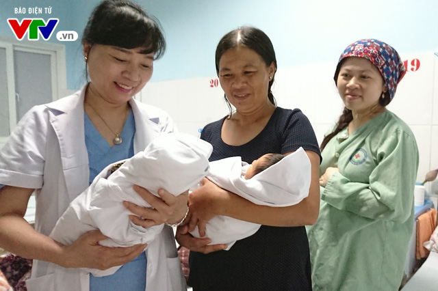 Sau 8 năm chạy chữa vô sinh: 2 cô con gái chào đời - Ảnh 2.