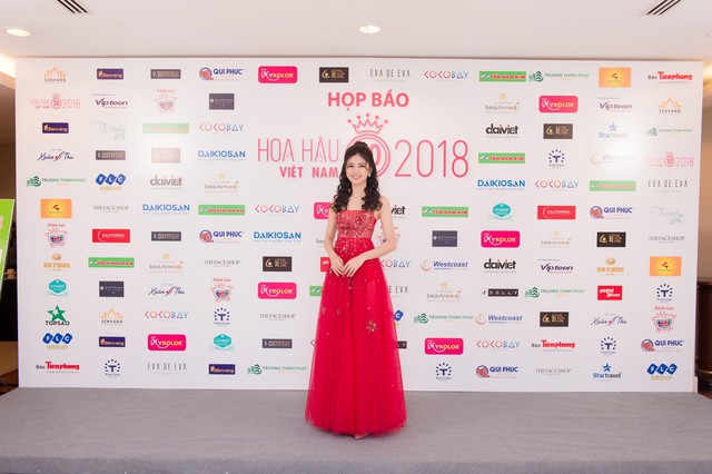 Dàn Hoa hậu, Á hậu hội ngộ khoe sắc ở buổi họp báo Hoa hậu Việt Nam 2018 - Ảnh 2.