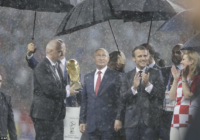 ẢNH: Những khoảnh khắc đáng nhớ trong trận chung kết FIFA World Cup 2018 - Ảnh 29.