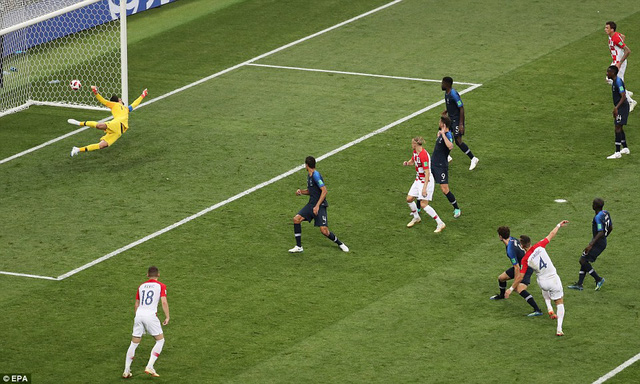 ẢNH: Những khoảnh khắc đáng nhớ trong trận chung kết FIFA World Cup 2018 - Ảnh 5.