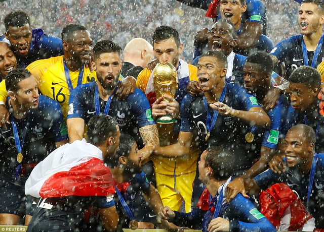 ẢNH: Những khoảnh khắc đáng nhớ trong trận chung kết FIFA World Cup 2018 - Ảnh 32.