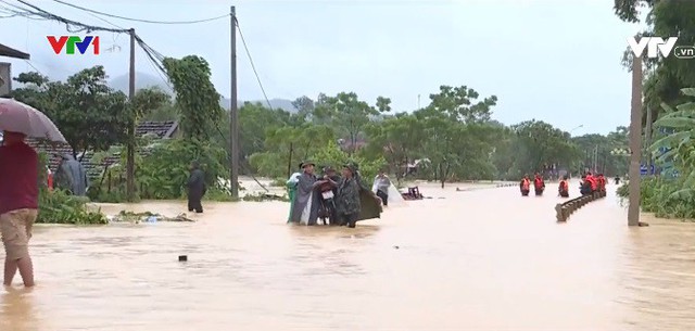 Nhiều hộ dân tại Phú Thọ bị cô lập do mưa lũ - Ảnh 1.