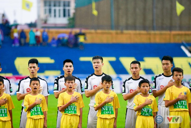 Đánh bại FLC Thanh Hoá, CLB Hà Nội tiến sát ngôi vô địch V.League - Ảnh 1.