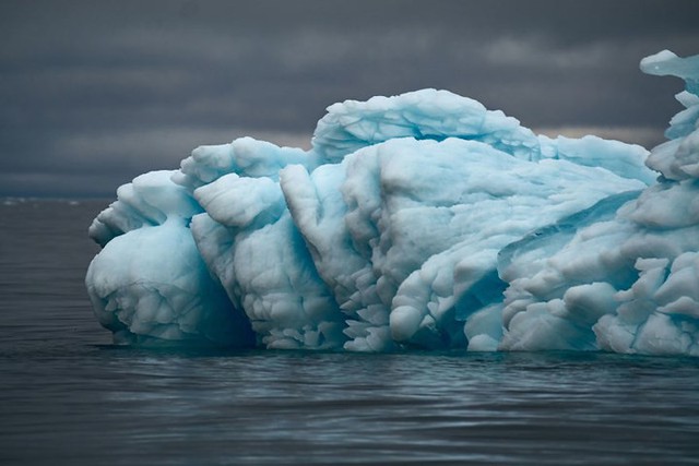 Ngắm vẻ đẹp siêu thực của vịnh băng Ilulissat - Ảnh 2.