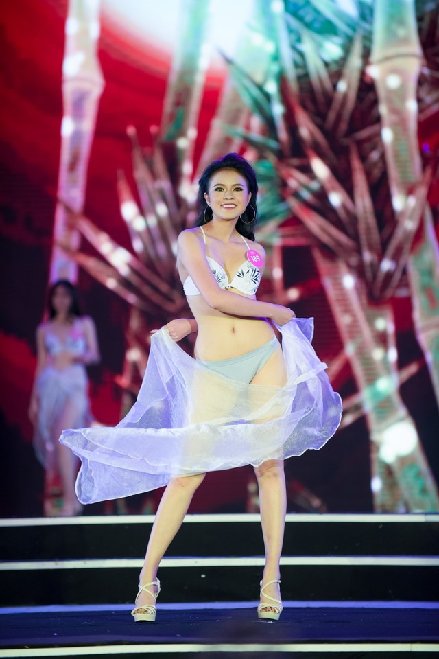 Bỏng mắt với phần trình diễn bikini tại Chung khảo phía Bắc Hoa hậu Việt Nam 2018 - Ảnh 6.