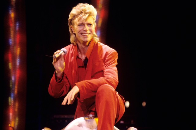 Tìm thấy bản thu đầu tiên của huyền thoại âm nhạc David Bowie trong… giỏ bánh mì - Ảnh 1.