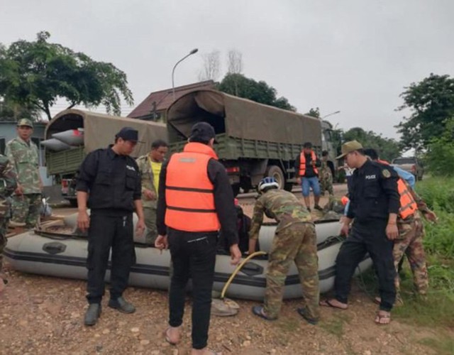 Họp khẩn ứng phó diễn biến mưa lũ và sự cố vỡ đập thủy điện Xe-pian Xe-Namnoy (Lào) - Ảnh 4.
