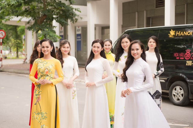 Hoa hậu Việt Nam lần đầu tiên có thí sinh đang theo làm Tiến sĩ - Ảnh 1.