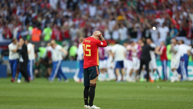 Fernando Hierro chính thức bỏ rơi tuyển Tây Ban Nha - Ảnh 1.