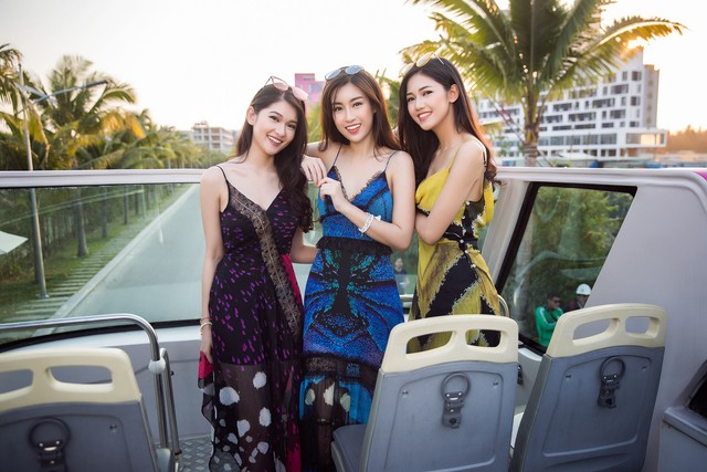Top 3 Hoa hậu Việt Nam 2016 đẹp thướt tha giữa biển trời Đà Nẵng - Ảnh 6.