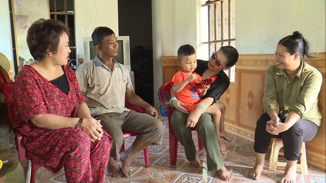 Danh ca Khánh Ly từ Mỹ trở về Việt Nam kịp thời giúp đỡ bệnh nhi tim bẩm sinh - Ảnh 3.