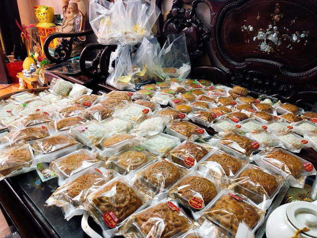 Thị trường bánh Trung thu handmade vào mùa - Ảnh 2.