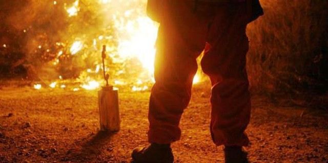 Canada sơ tán gần 19.000 dân do cháy rừng - Ảnh 4.