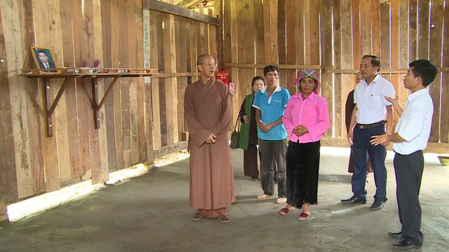 Trung ương Giáo hội Phật giáo Việt Nam ủng hộ, giúp đỡ đồng bào vùng lũ tỉnh Yên Bái - Ảnh 10.