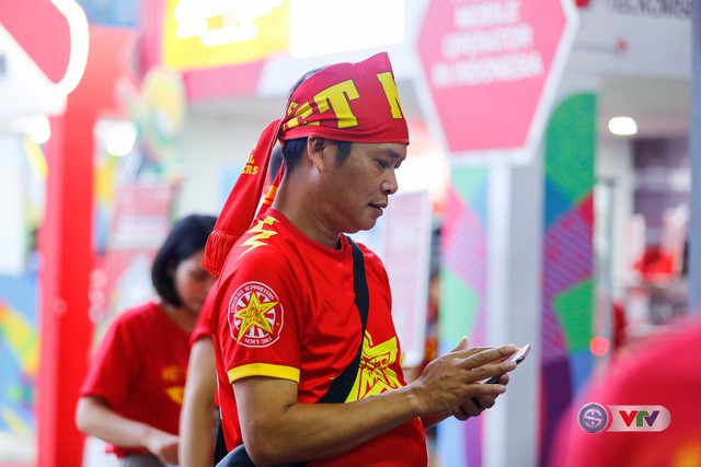ẢNH: ĐT Olympic Việt Nam thắng nghẹt thở Olympic Bahrain, lần đầu góp mặt tại tứ kết ASIAD - Ảnh 2.