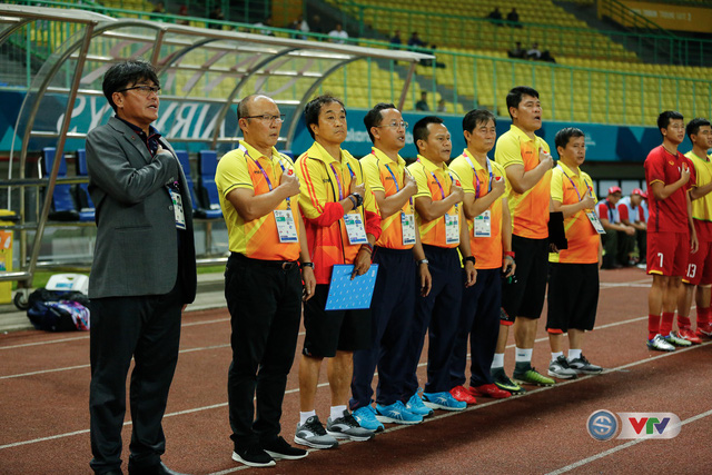 ẢNH: ĐT Olympic Việt Nam thắng nghẹt thở Olympic Bahrain, lần đầu góp mặt tại tứ kết ASIAD - Ảnh 8.