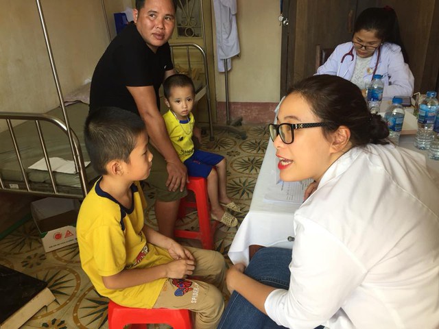 Khám phát thuốc và tư vấn dinh dưỡng cho trẻ em ở vùng cao ở Tuyên Quang - Ảnh 3.