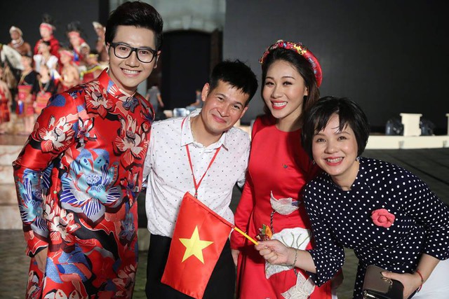 Hai nữ MC song Minh nhập cuộc đua Top 5 VTV Awards 2018 - Ảnh 5.