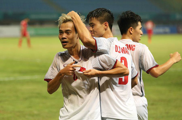 Trang chủ AFC gọi Văn Toàn là Siêu dự bị đưa Olympic Việt Nam vào bán kết ASIAD 2018 - Ảnh 1.
