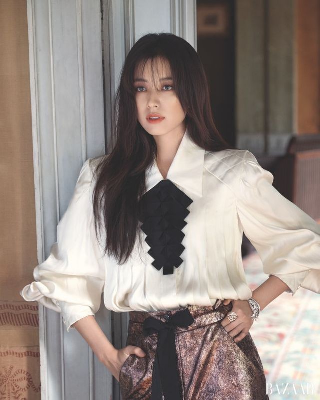 Han Hyo Joo mơ màng trên tạp chí Bazaar - Ảnh 8.