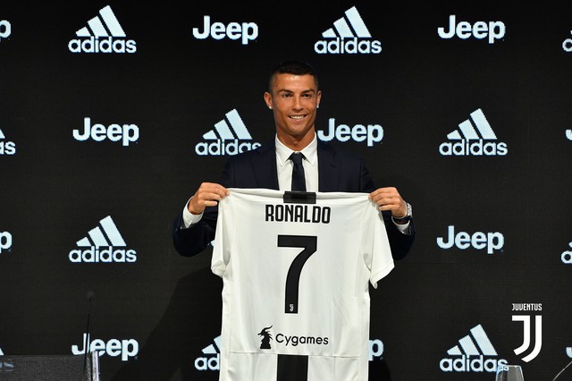 Cris Ronaldo giúp Juventus vô địch trên… YouTube - Ảnh 2.