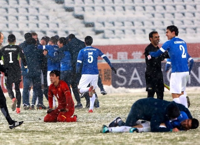 Trước trận U23 Việt Nam - U23 Uzbekistan, nhớ về chung kết U23 châu Á 2018 dưới trời tuyết Thường Châu - Ảnh 12.